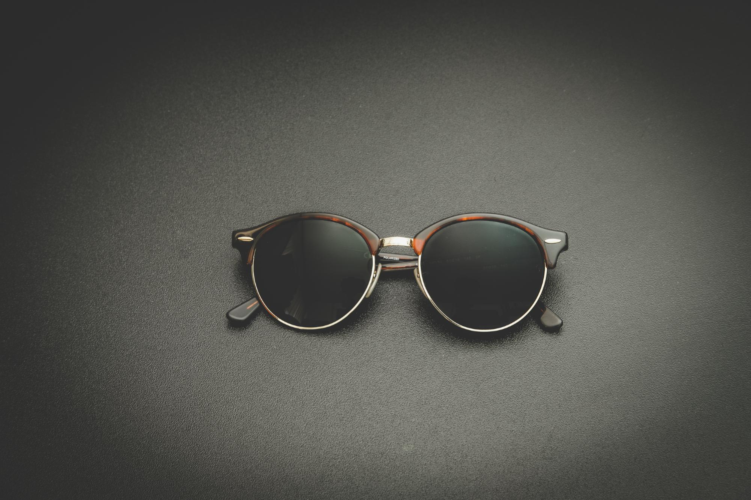 Sleek Aviator Sunglasses